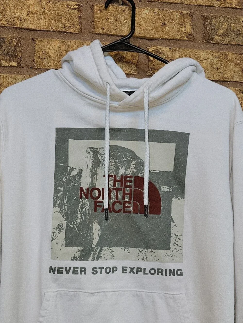 The North Face White Hoodie Never Stop Exploring Size Mens Medium Casual